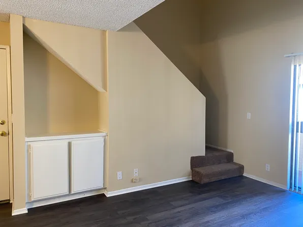 15037 Victory Blvd, Van Nuys, CA