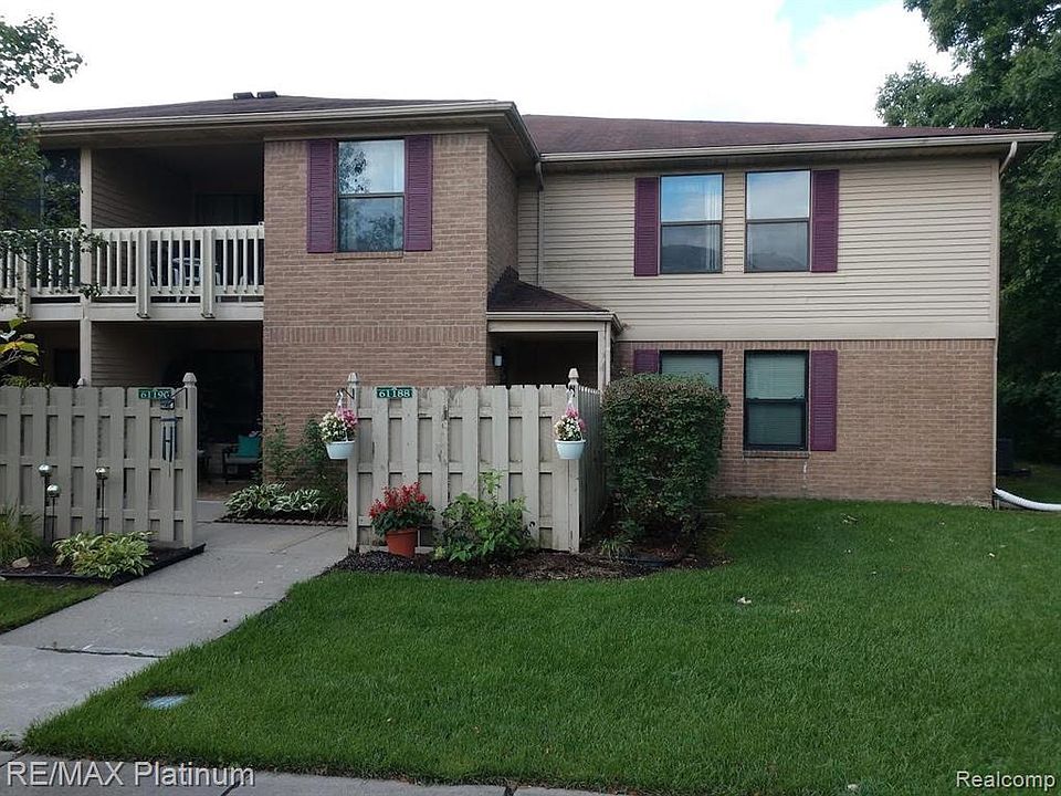 1st image of 61188 Greenwood Dr