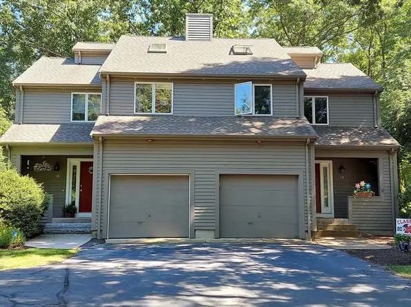 10 Poppasquash Rd #10, North Attleboro, MA 02760