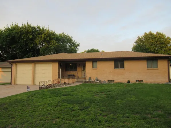 1831 Sherman Ct, Grand Island, NE 68803