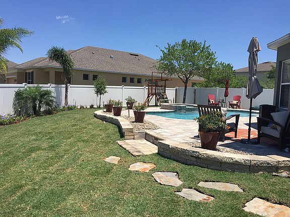 3rd image of 15337 Montesino Dr