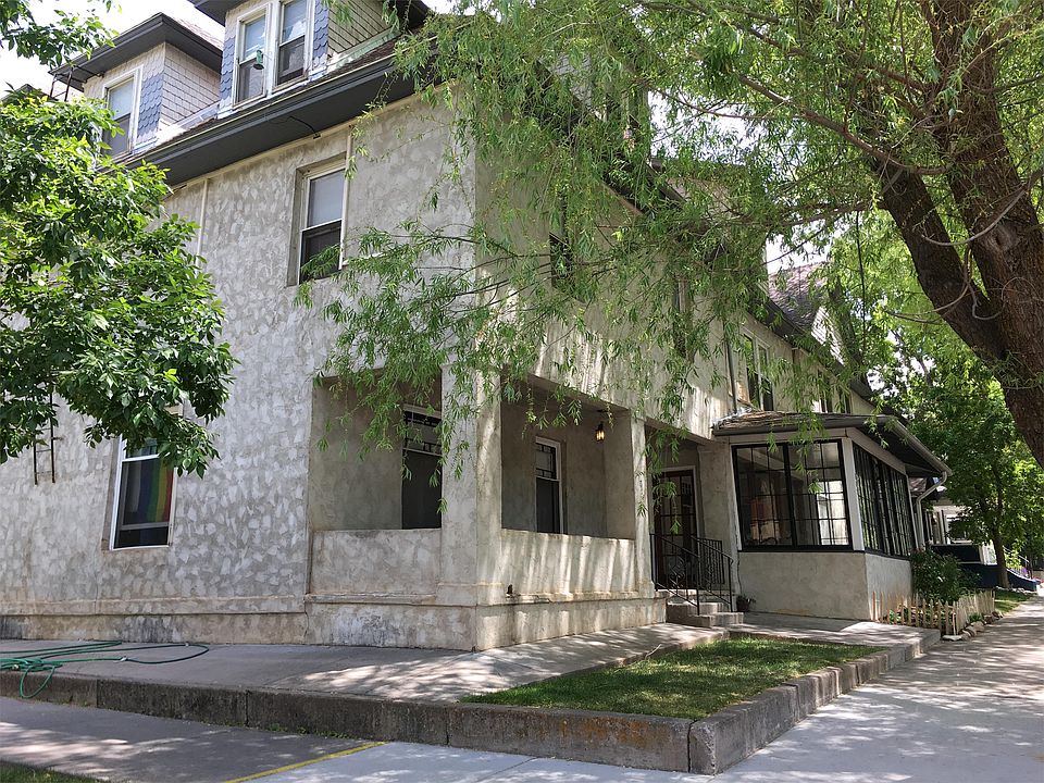 2nd image of 802 Blake Ave APT 4