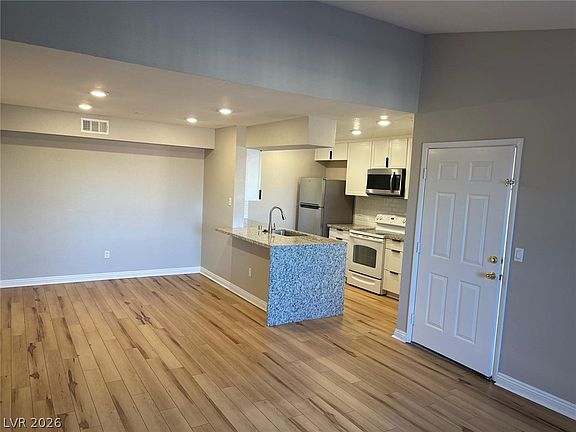 2nd image of 8101 W Flamingo Rd Unit 2131