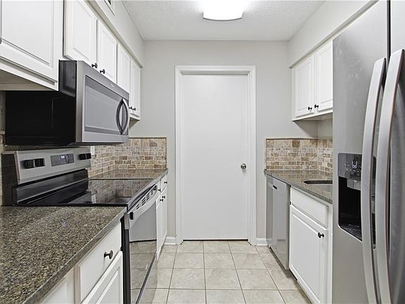 2nd image of 5145 Roswell Rd Unit 7