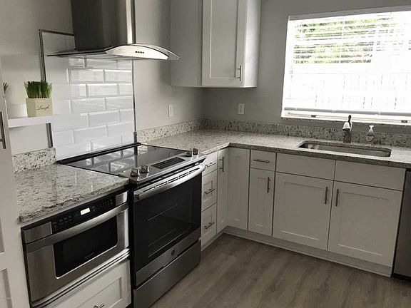 5th image of 8 San Jose Cir