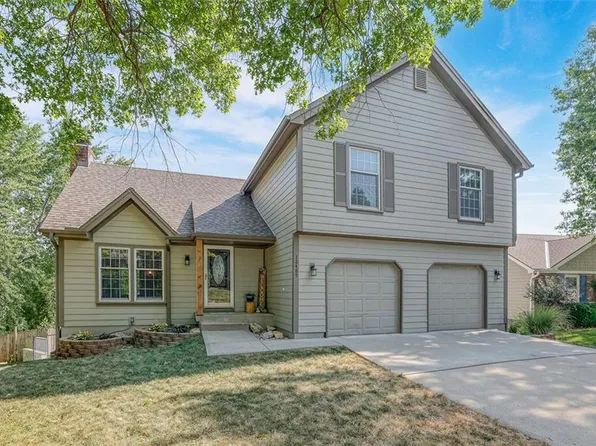 12485 S Ellsworth St, Olathe, KS 66062