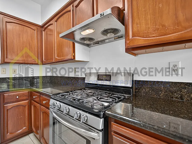 8072 Bothwell Dr — Photo 15