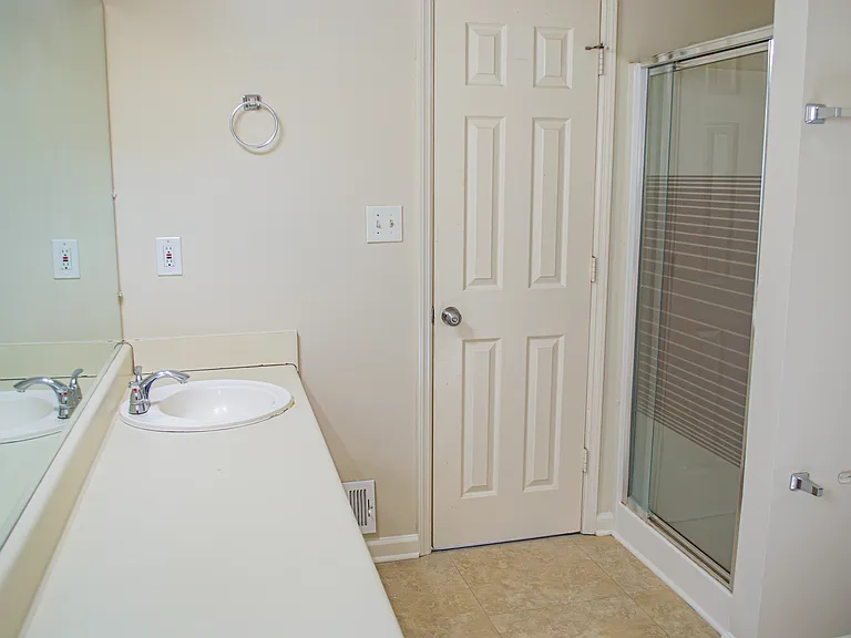 608 Wood Knoll Ct — Photo 21