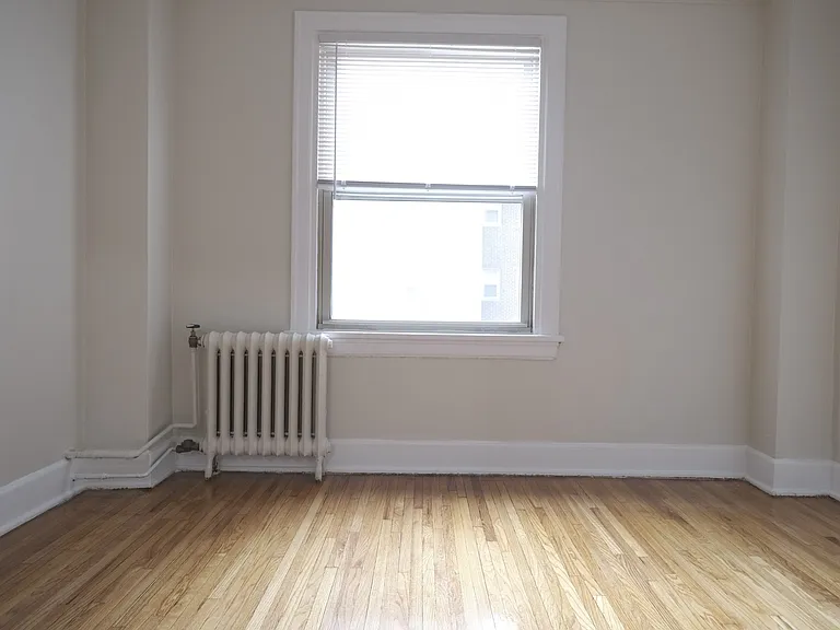 1130 Parkerapartment #202 — Photo 8