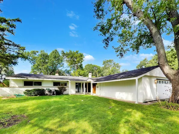 115 Lockerbie Ln, Wilmette, IL 60091