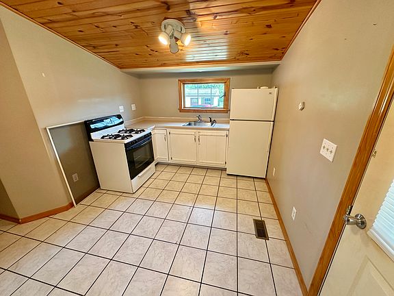 4th image of 1515 W Crawford Ave #B
