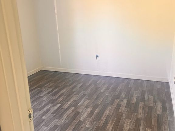 4th image of 135 Oakridge Dr