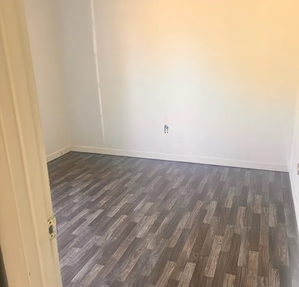 135 Oakridge Dr — Photo 4