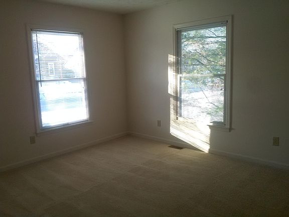 2nd image of 3550 Kenesaw Dr APT 49