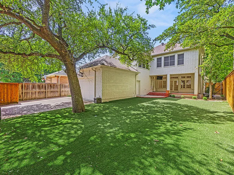 3817 Bryn Mawr Dr — Photo 32