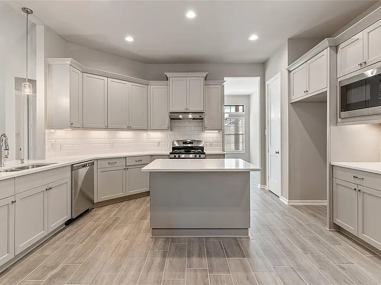 4207 Maple Glen Dr — Photo 14