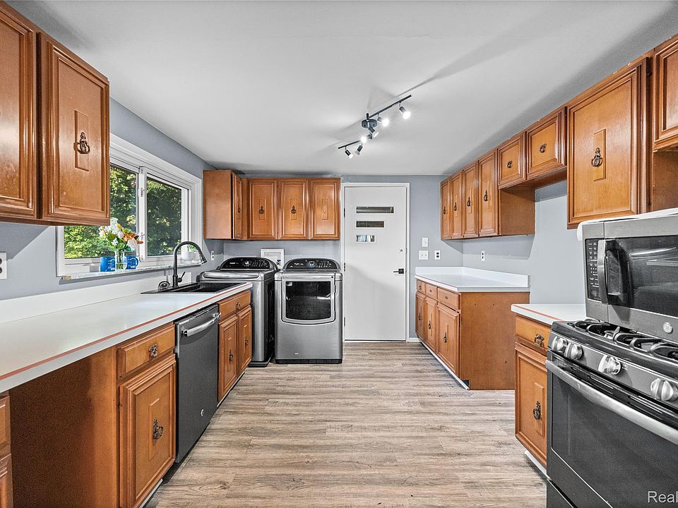 6220 Wertz Rd, photo 8