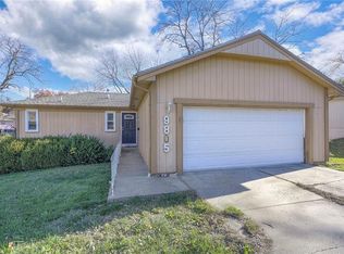 9805 Hillcrest Rd, Kansas City, MO 64134