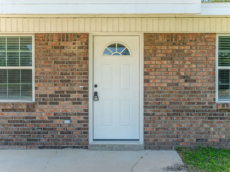 1416 Palm Blvd S — Photo 4