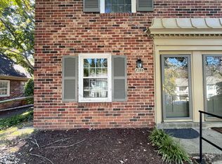 8355 Dunham Ct, Springfield, VA 22152