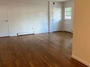 55 Gills Ln #31, Iselin, NJ 08830