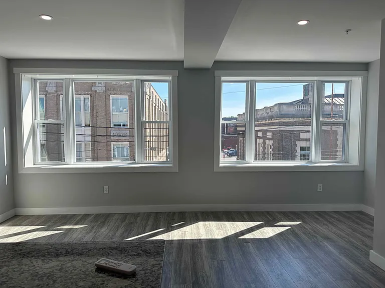 12 Washington St #302 — Photo 1