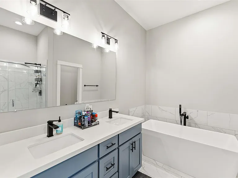 417 Stonework Landing Ln — Photo 13