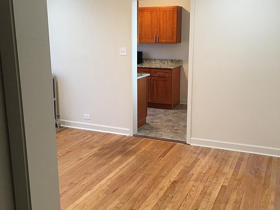 4th image of 7601 S King Dr