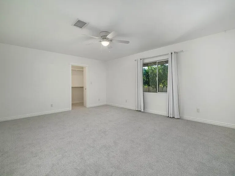 121 W Orchid Ln — Photo 18