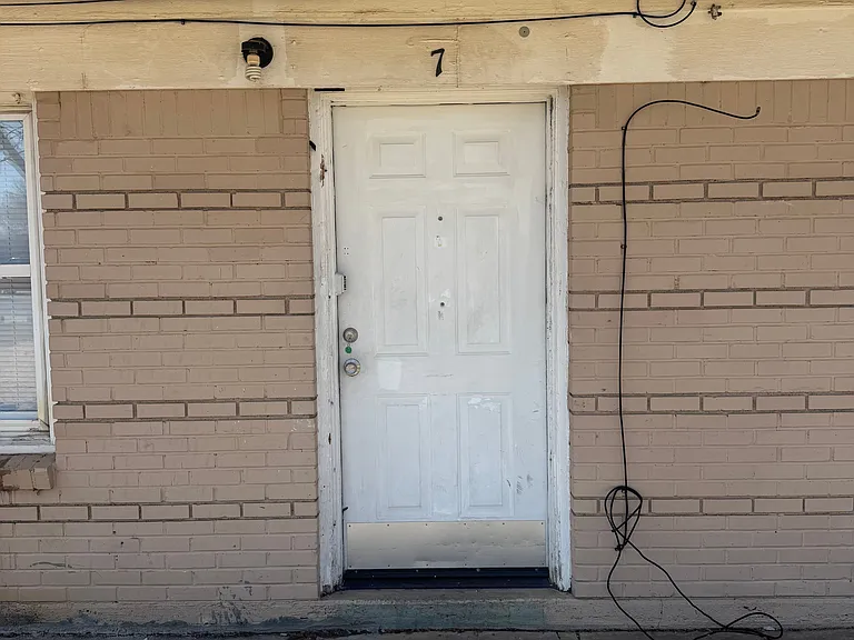 920 S Bryan St #7 — Photo 1