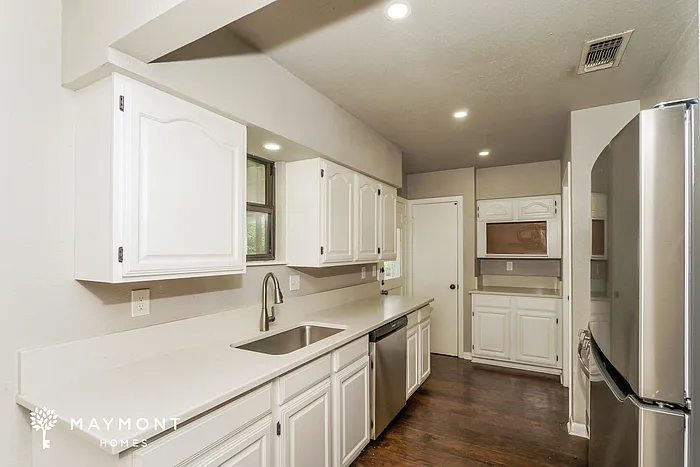 815 Upland Rd — Photo 8