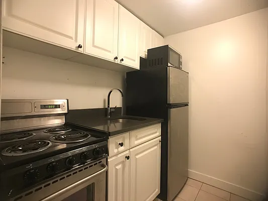 Rented by Bond New York | media 7