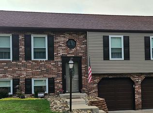 25 Forest Glen Dr, Imperial, PA 15126