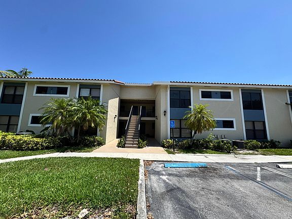 2nd image of 1453 Lake Crystal Drive #H