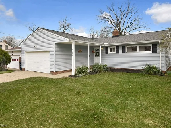 5011 S Sedgewick Rd, Lyndhurst, OH 44124