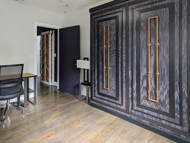4302 Franklin Ave — Photo 11