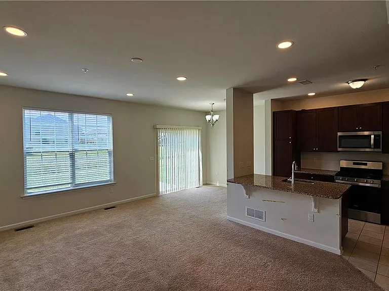 1462 Black Forest Dr S — Photo 7