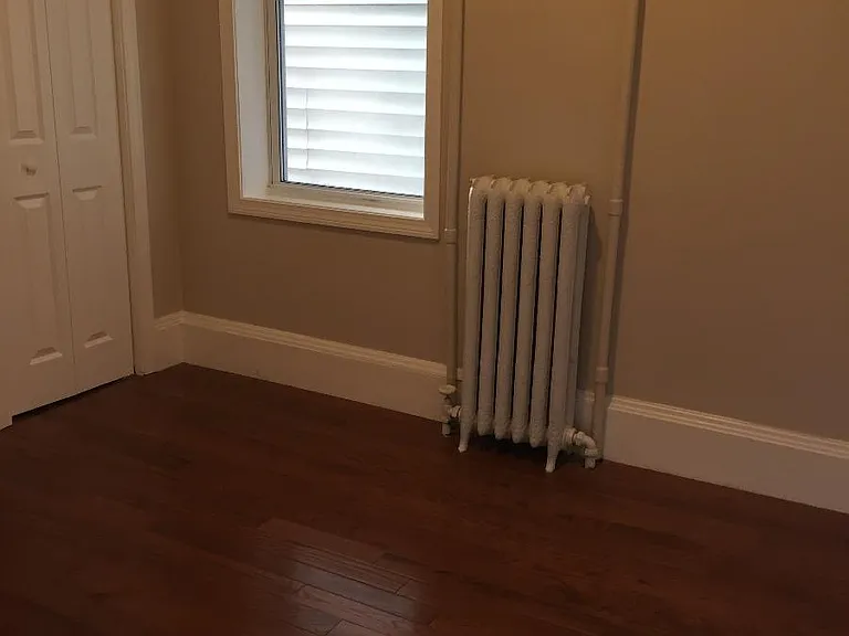 241 Maverick St #3R — Photo 15