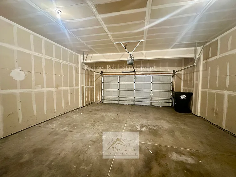 7825 Sandy Springs Point — Photo 12