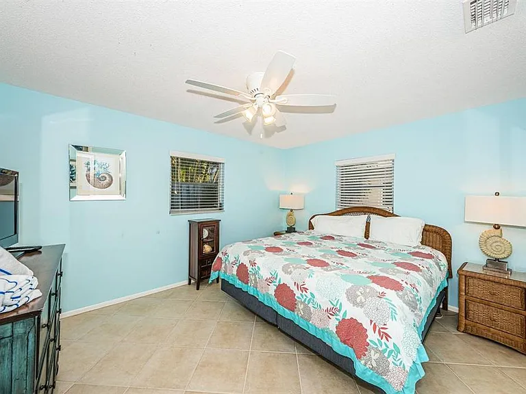 6020 Midnight Pass Rd #40 — Photo 9