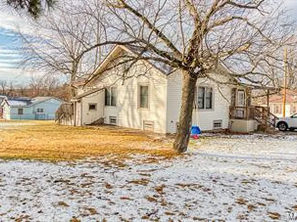 206 S Oak St, Dixon, MO 65459