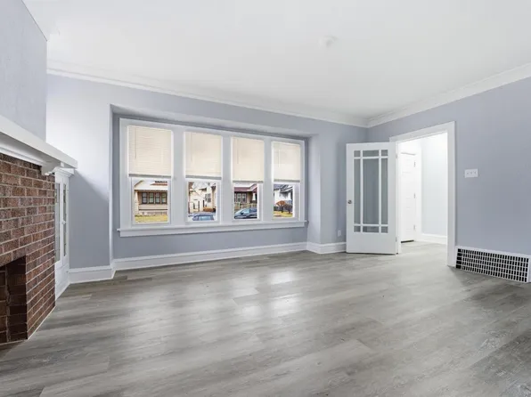 3718 North 18th STREET, Milwaukee, WI 53206