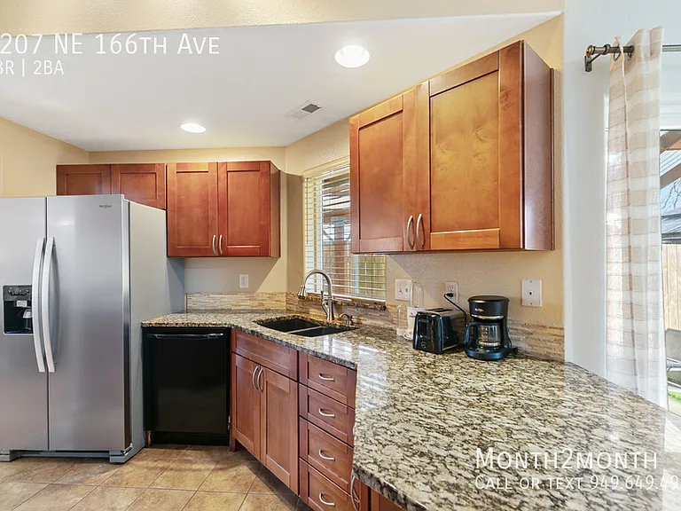1207 NE 166th Ave — Photo 10