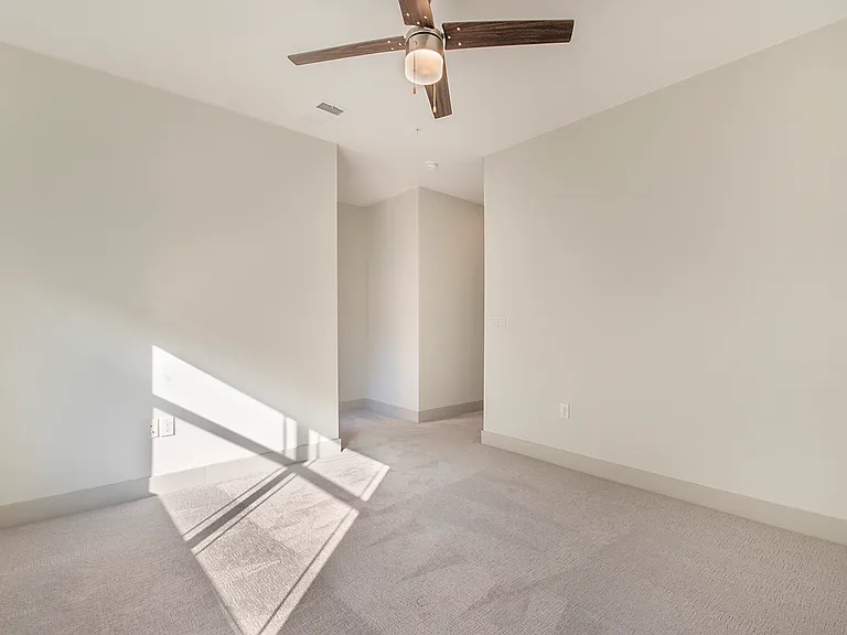5613 Belmont Ave #TOWNHOUSE — Photo 21