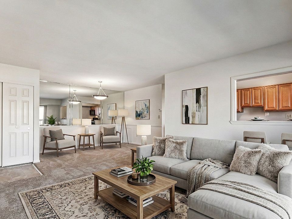 Fallstaff_Manor_Living_Room