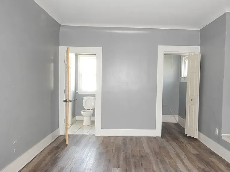10805 Hull Ave — Photo 8