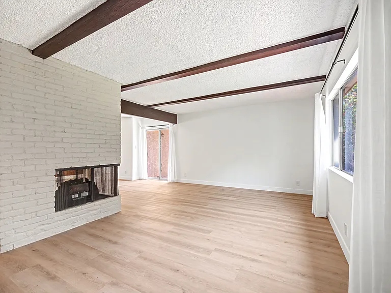 4413 Canoga Dr — Photo 16