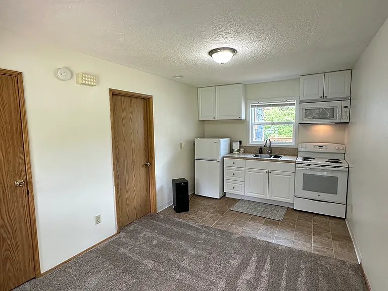 33384 Rosie Ln #B — Photo 7