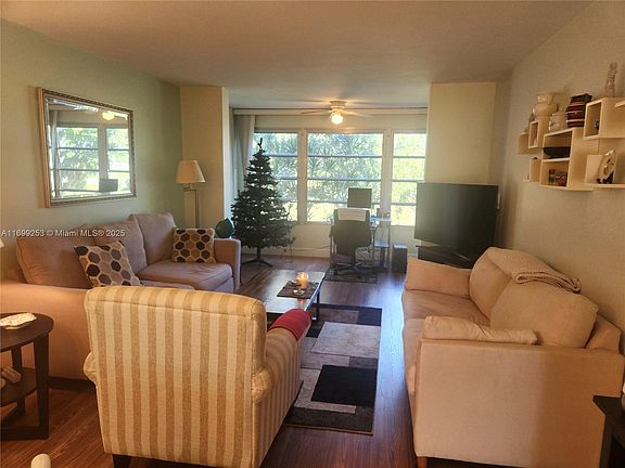5th image of 7991 N Sunrise Lakes Dr #206