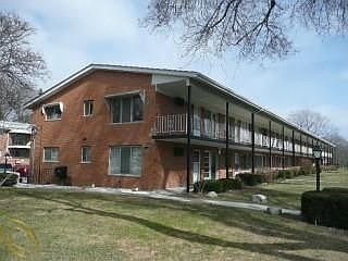 1st image of 2215 Clawson Ave APT 201